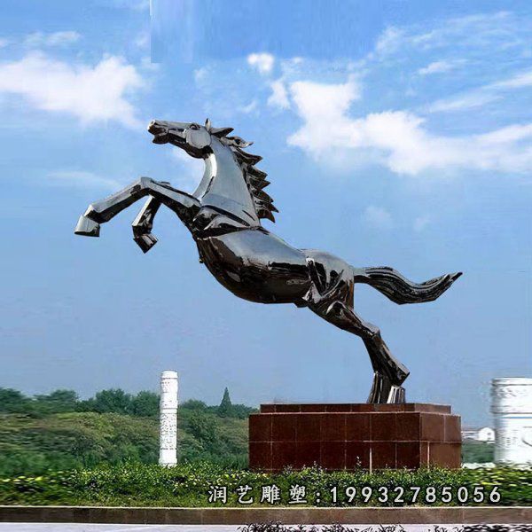 不锈钢景区马雕塑