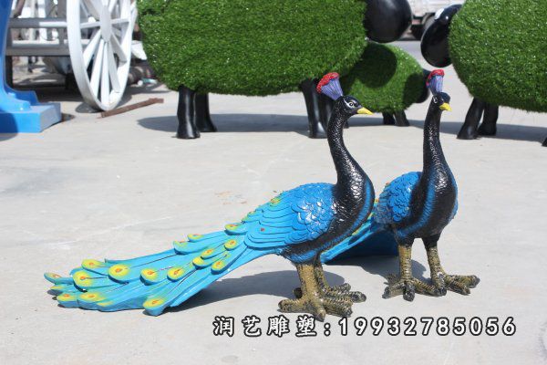 广场玻璃钢孔雀动物雕塑