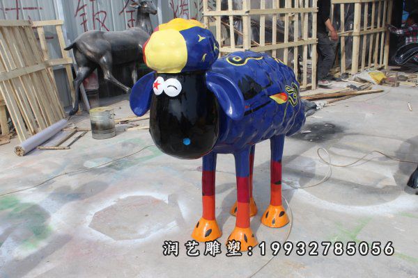 公司玻璃钢小羊肖恩雕塑