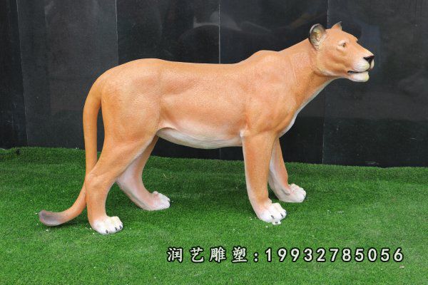 草坪玻璃钢豹动物雕塑