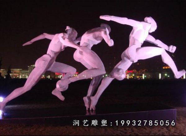 街道不锈钢踢球人物雕塑