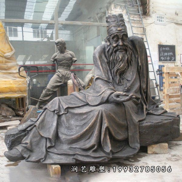 草坪人物张仲景铜雕