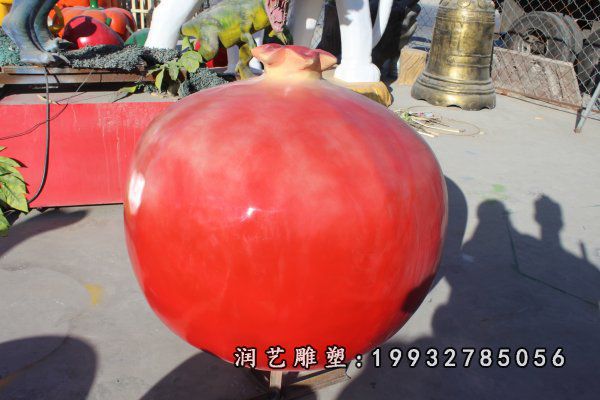 商业街玻璃钢石榴雕塑