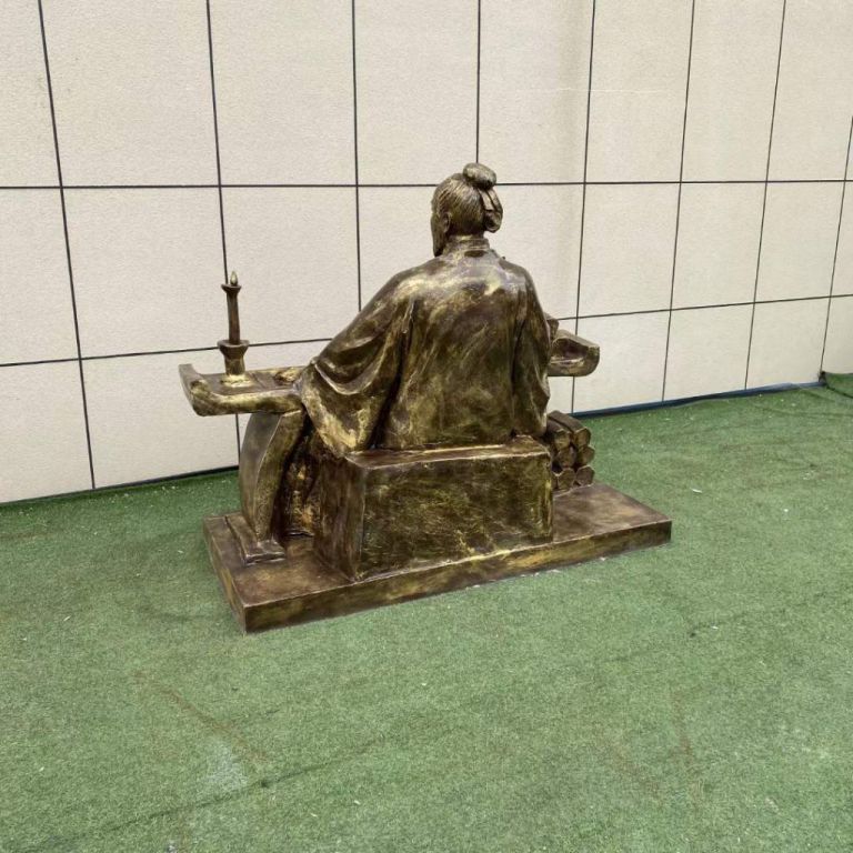 张仲景雕塑2