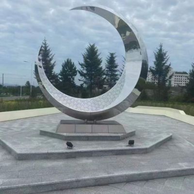 山东龙口园林不锈钢月亮景观雕塑
