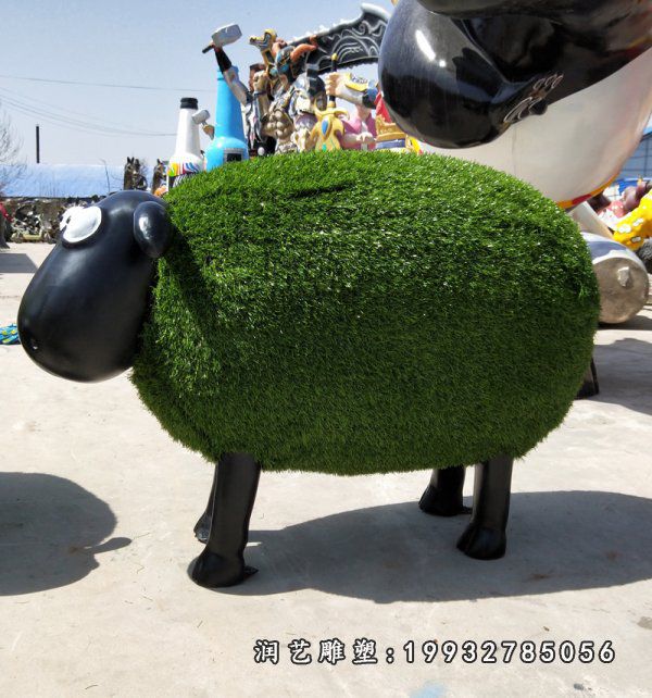 玻璃钢羊动物雕塑