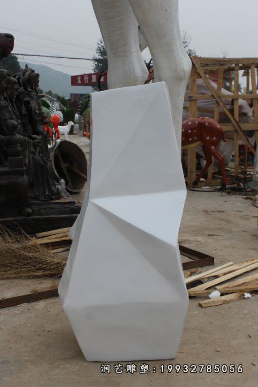 玻璃钢商场花瓶雕塑