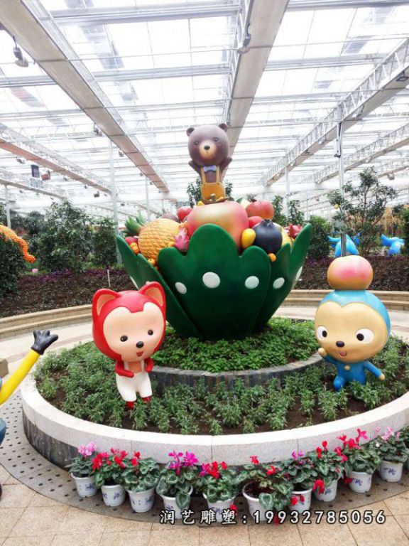 草坪玻璃钢阿狸雕塑