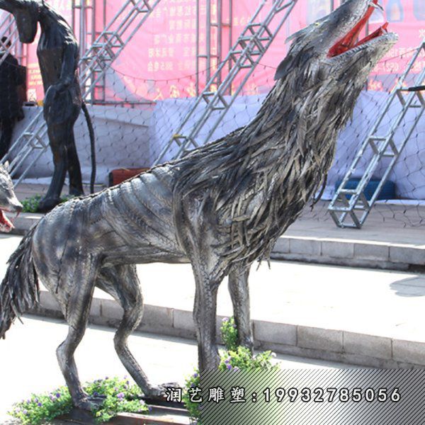 不锈钢园林狼雕塑