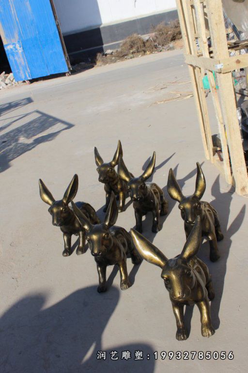 铜雕公园兔子雕塑