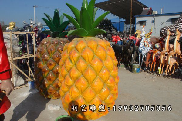 广场玻璃钢菠萝雕塑