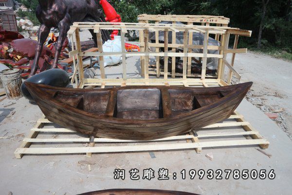 小区玻璃钢船景观雕塑