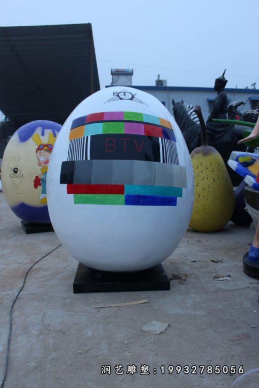 公园玻璃钢鸡蛋雕塑