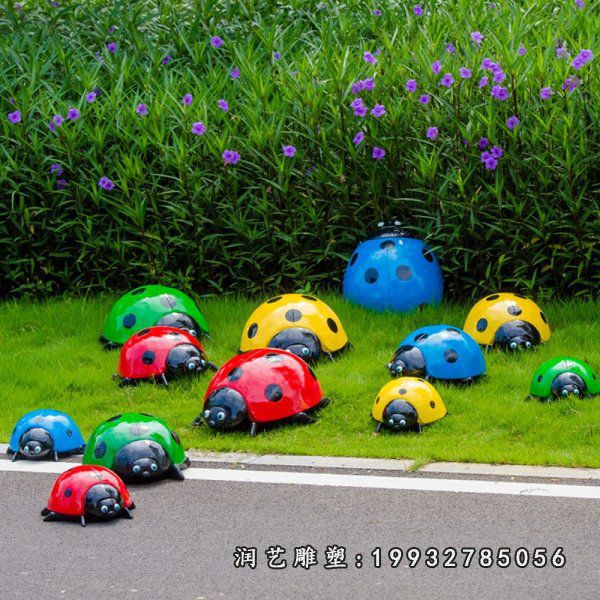 公园玻璃钢瓢虫动物雕塑