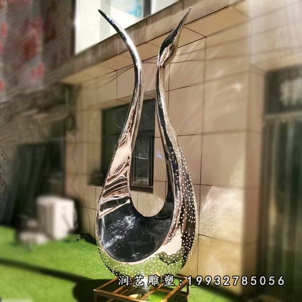 学校不锈钢翅膀雕塑