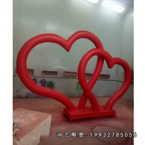 草坪不锈钢爱心雕塑