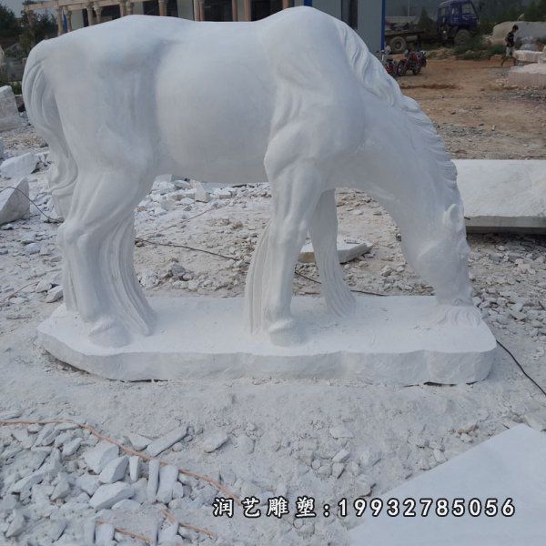 草坪马动物石雕