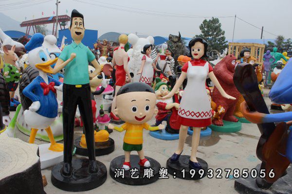 商业街玻璃钢大头儿子和小头爸爸雕塑