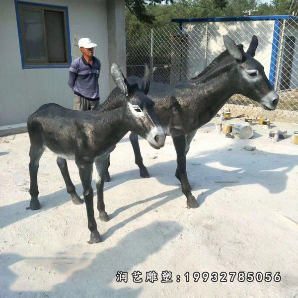 园林玻璃钢驴动物雕塑