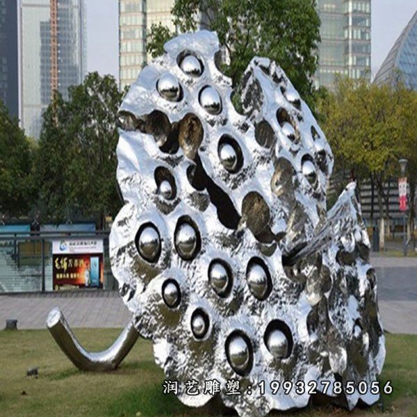 草坪不锈钢莲蓬雕塑