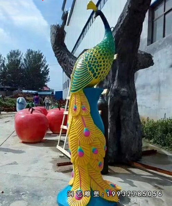 公司玻璃钢孔雀动物雕塑