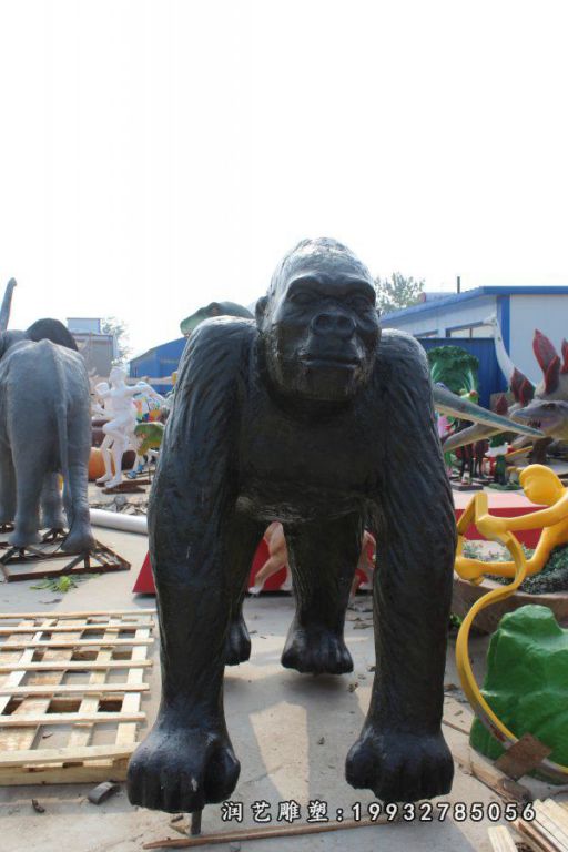 街道玻璃钢猩猩雕塑