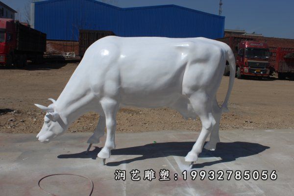 园林玻璃钢牛动物雕塑