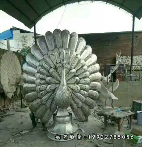 景区不锈钢孔雀雕塑