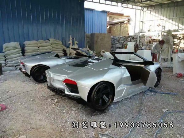 小区不锈钢景观车雕塑