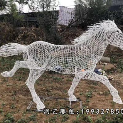 不锈钢镂空马雕塑