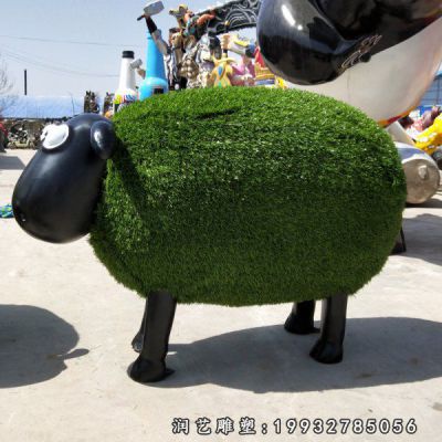 玻璃钢羊动物雕塑