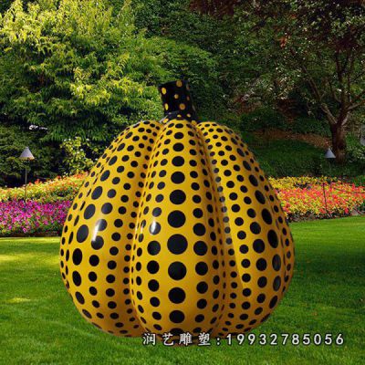 草坪玻璃钢南瓜景观雕塑
