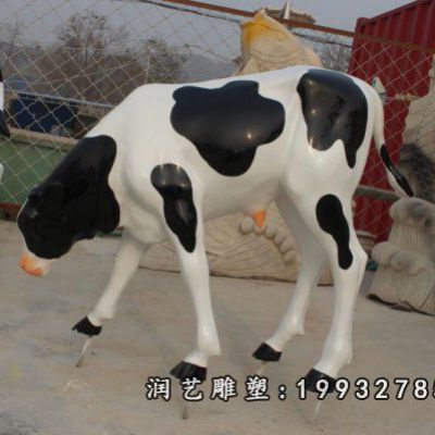 动物玻璃钢奶牛雕塑