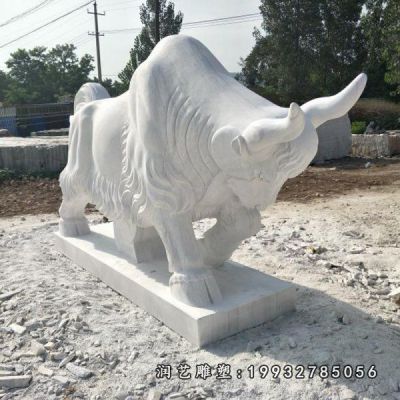 大理石牛雕塑