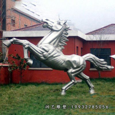 城市不锈钢马雕塑