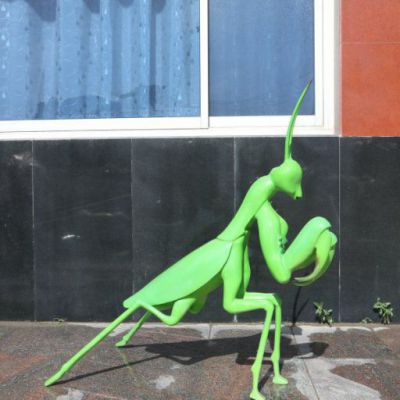 玻璃钢动物螳螂雕塑