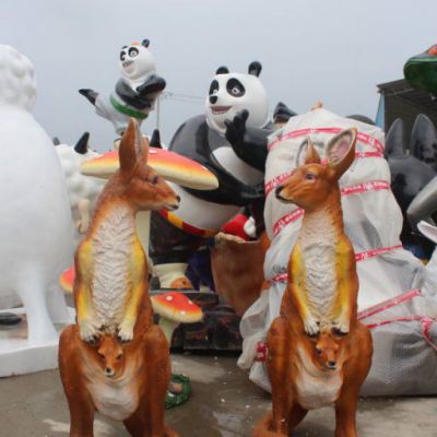 园林玻璃钢袋鼠动物雕塑