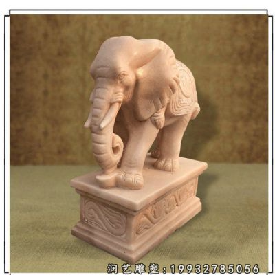 晚霞红大象公司雕塑