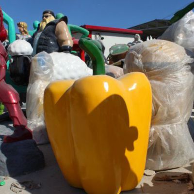 景区玻璃钢彩椒景观雕塑