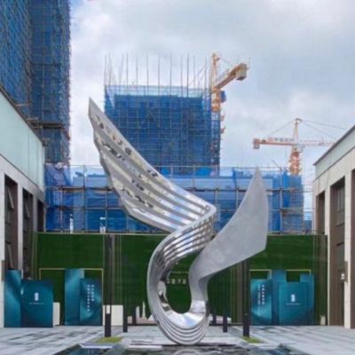 园林不锈钢翅膀雕塑