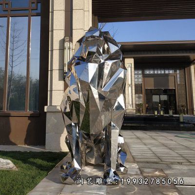抽象不锈钢狮子雕塑