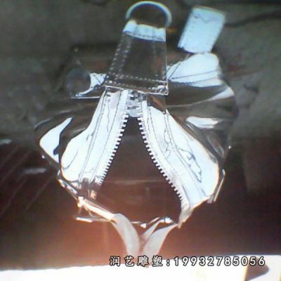 不锈钢手提包景观雕塑