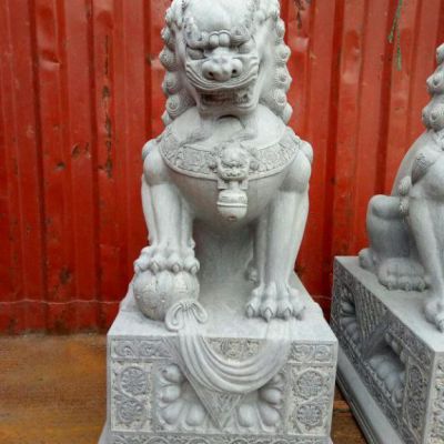 景区狮子动物石雕