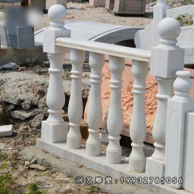 草坪栏杆景观石雕