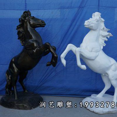 景区玻璃钢马动物雕塑