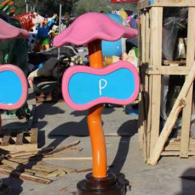 城市玻璃钢灯景观雕塑