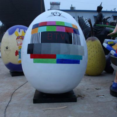 公园玻璃钢鸡蛋雕塑