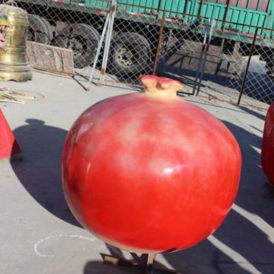 广场玻璃钢石榴仿真雕塑