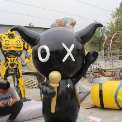 庭院玻璃钢公仔雕塑