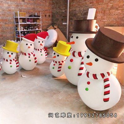 景区玻璃钢雪人雕塑